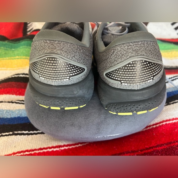 Brooks “Ghost 16”Men's Athletic Shoes Gray & Neon Yellow Size 9.5 4E Extra Wide - Picture 6 of 13